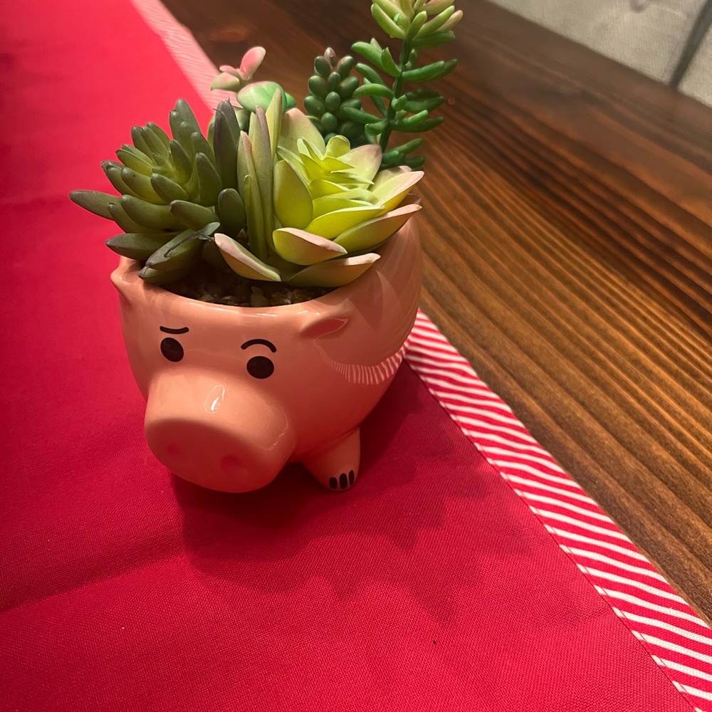 COPY - Disneys Toy Story Hamm artifical plant